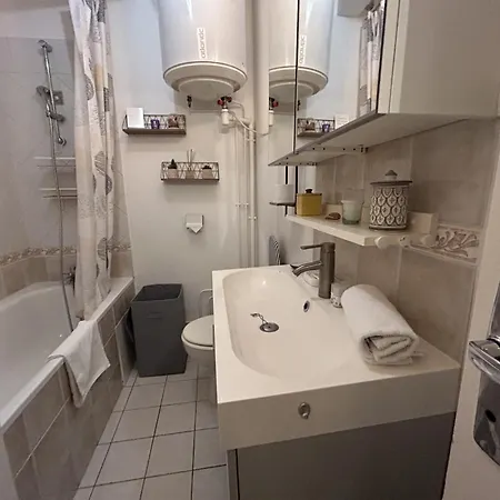Apartment Cosy 1 Bdr Near Champs-elysees Opera Paris